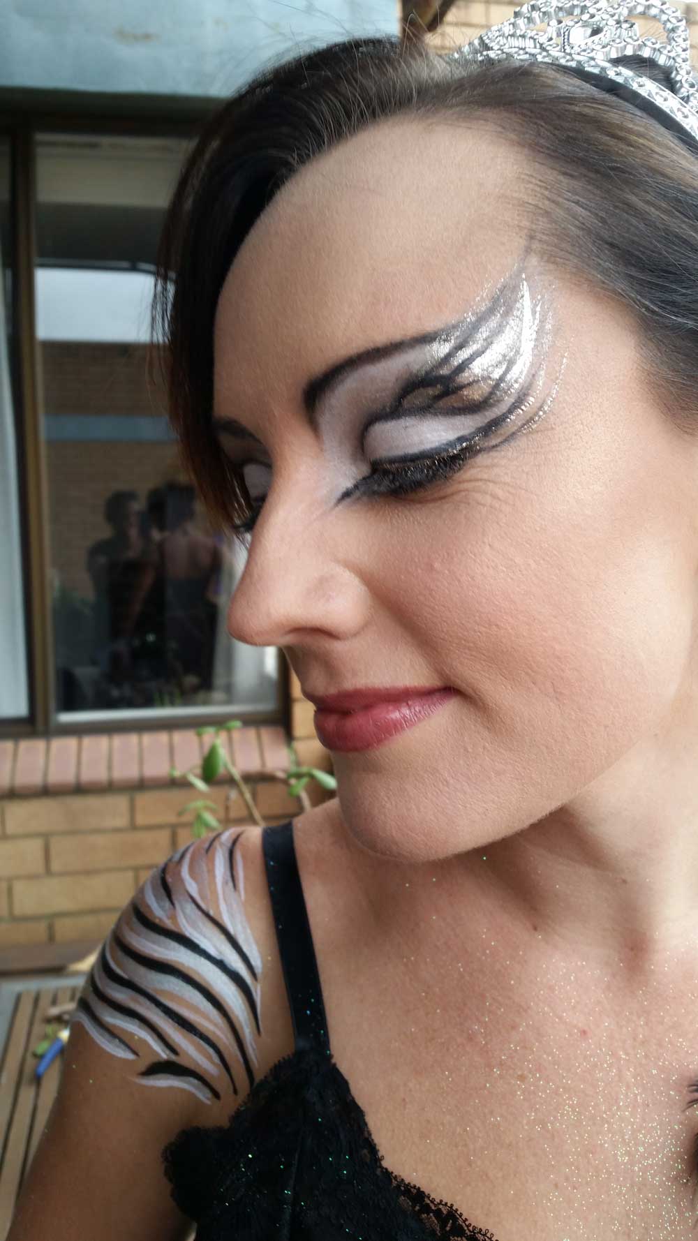 Black Swan Inspired Makeup